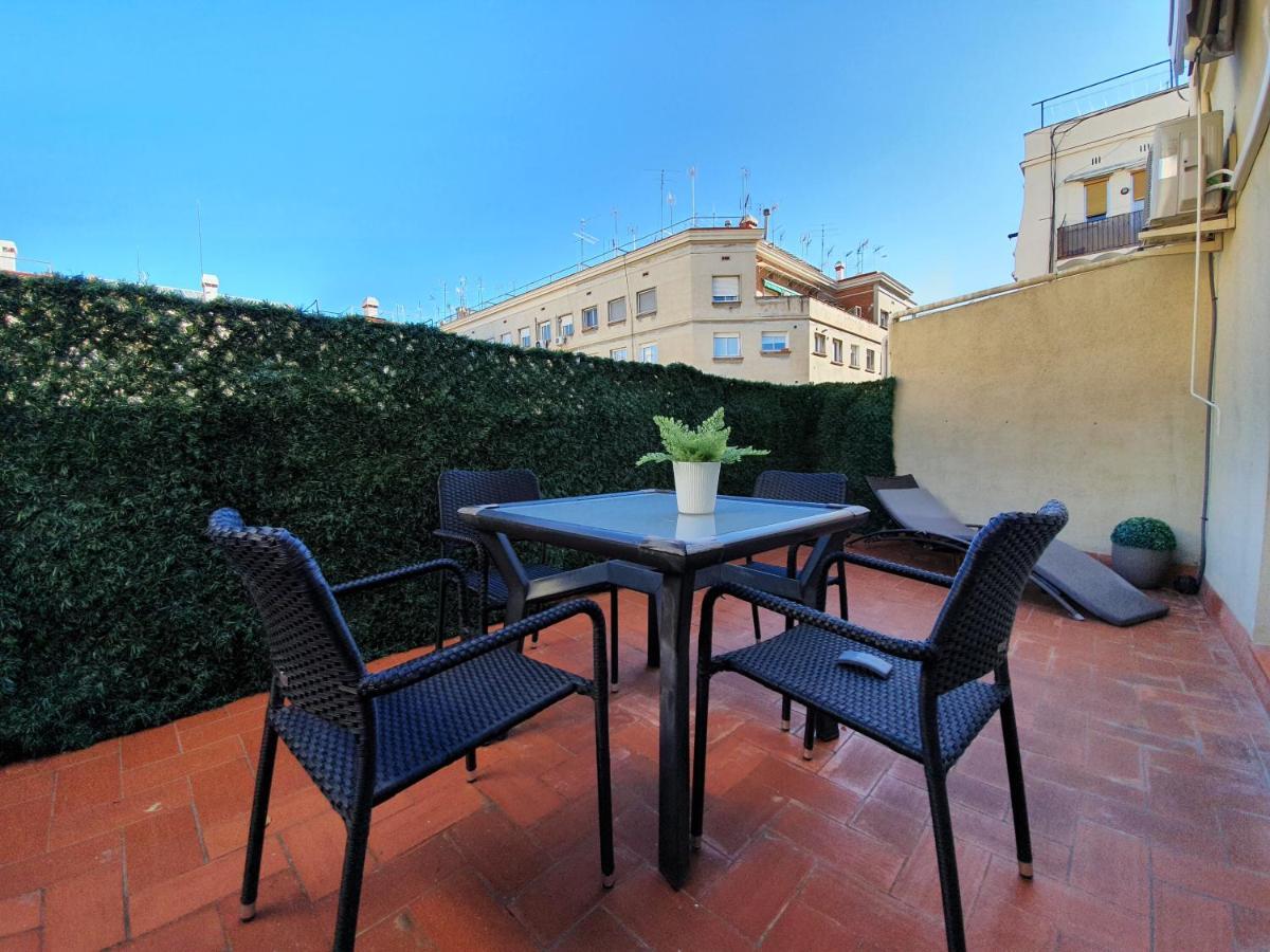 Penthouse In Sagrada Familia Apartment บาร์เซโลนา ภายนอก รูปภาพ