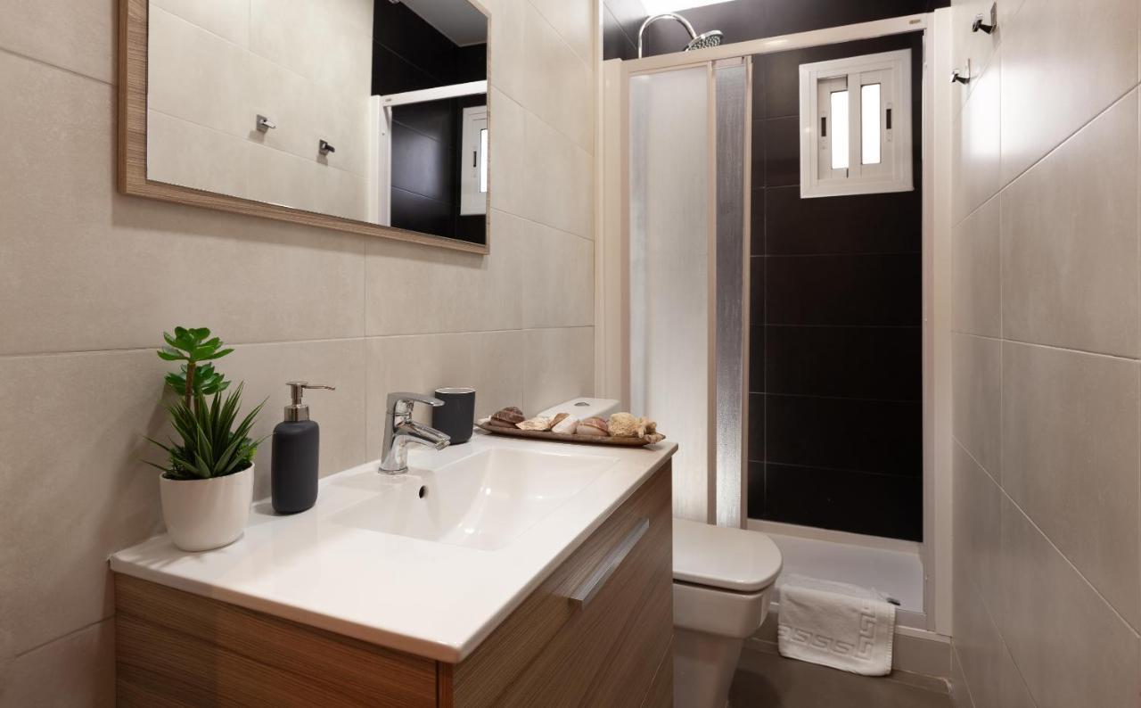 Penthouse In Sagrada Familia Apartment บาร์เซโลนา ภายนอก รูปภาพ