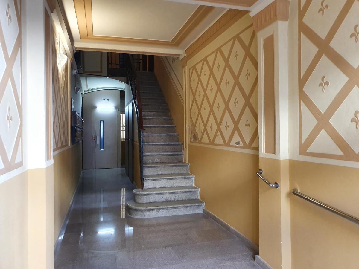 Penthouse In Sagrada Familia Apartment บาร์เซโลนา ภายนอก รูปภาพ